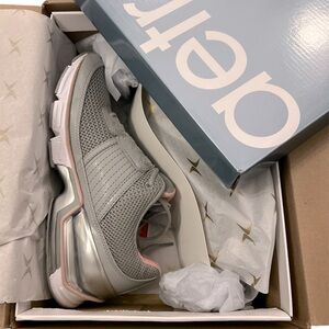 Brand New Aetrex athletic shoes